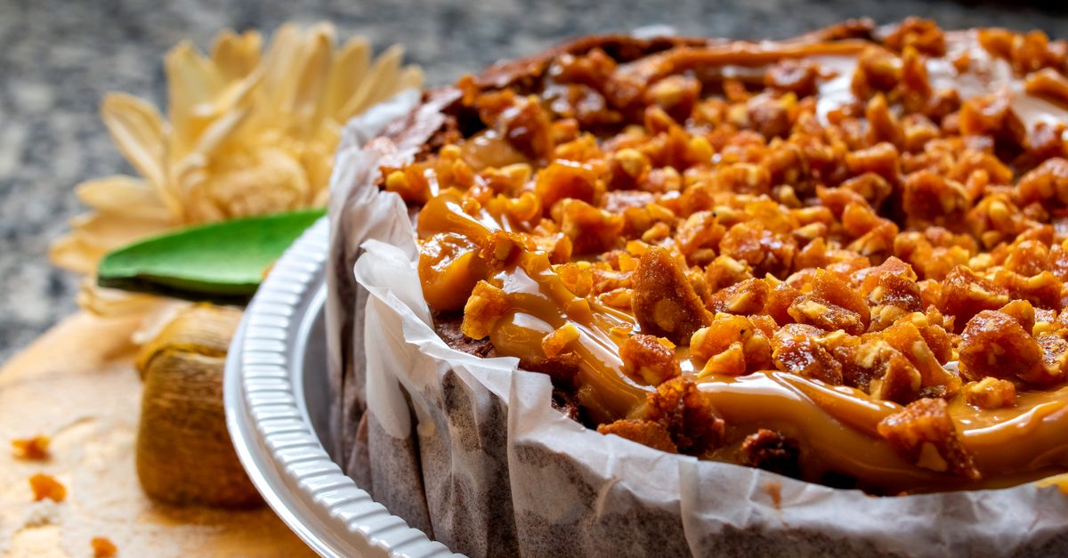 Accueil 11 découvrez notre gâteau renversé poire et noix de pécan, un dessert gourmand alliant douceur des poires et croquant des noix de pécan, parfait pour toutes les occasions.