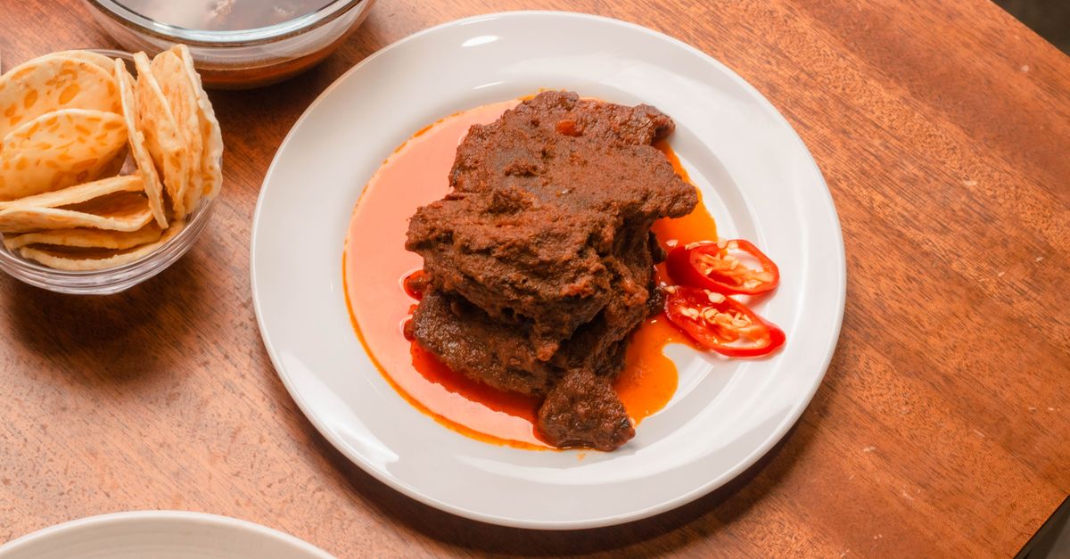 Accueil 15 découvrez une recette savoureuse de beef stew, un ragoût de boeuf mijoté lentement avec des légumes et des épices pour un plat réconfortant et gourmand.