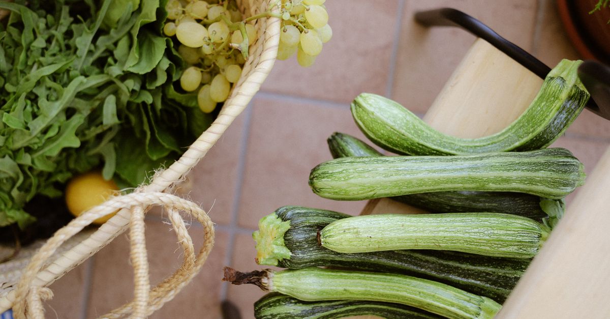 découvrez cette tarte aux courgettes et à la stracciatella, une recette savoureuse et fondante, idéale pour un repas estival.