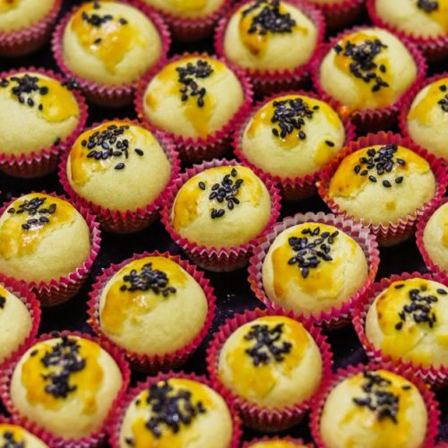 Mini-cake au bacon, oignon et fromage : une recette savoureuse et facile à réaliser
