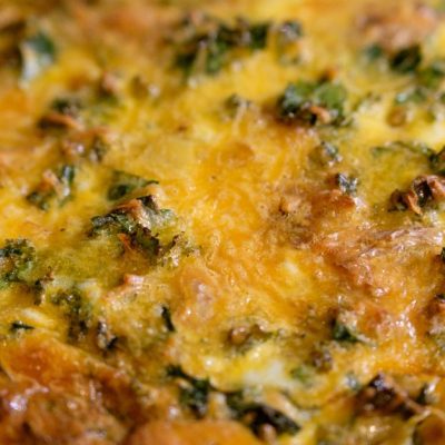 découvrez une délicieuse quiche au brocoli, parfaite pour un repas sain et savoureux. facile à préparer, elle ravira toute la famille.