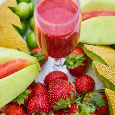 découvrez notre délicieuse soupe de fruits au champagne, une recette raffinée et pétillante parfaite pour vos desserts festifs.