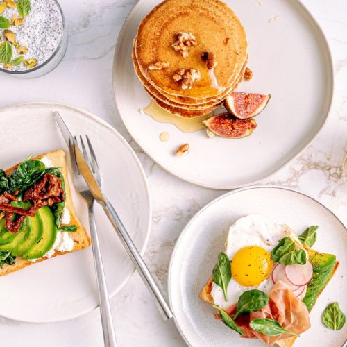 Recettes pour un brunch convivial : idées sucrées et salées faciles à préparer