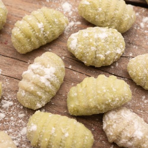 Gnocchi à la crème de champignons et épinards : une recette savoureuse et facile