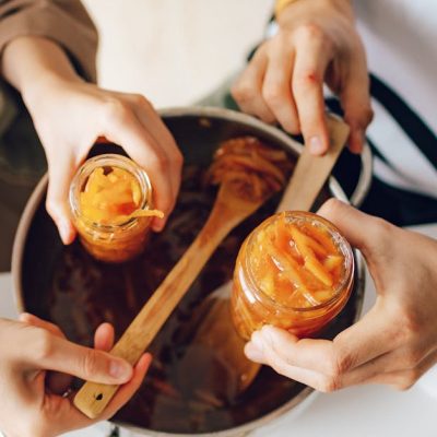 découvrez une recette simple et délicieuse pour préparer de la marmelade de citron maison, parfaite pour accompagner vos petits-déjeuners et desserts.