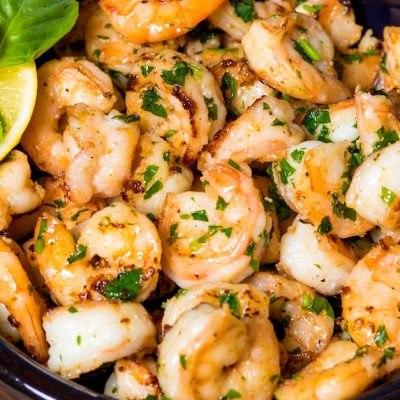 découvrez une recette savoureuse de crevettes au limoncello, alliant douceur citronnée et saveurs méditerranéennes pour un plat facile et raffiné.