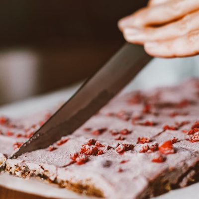 découvrez notre nougat glacé framboise, un délice sucré alliant la douceur du nougat à la fraîcheur des framboises, parfait pour une pause gourmande et rafraîchissante.