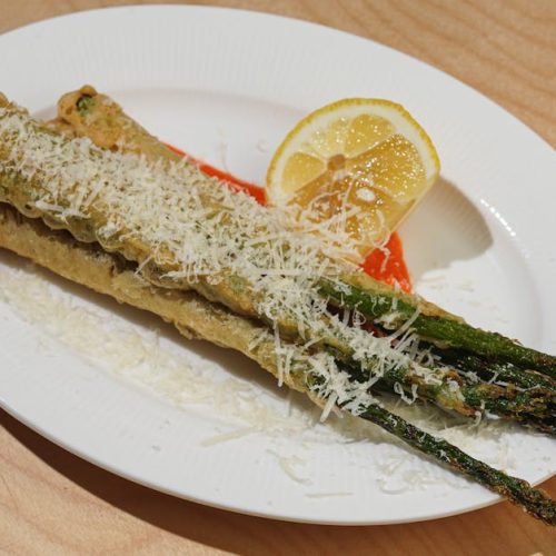 Frites de courgettes au parmesan à l&rsquo;air fryer : recette simple et savoureuse