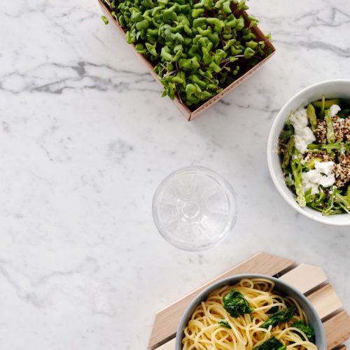 Salade de pâtes perles au maïs et aux légumes : une recette fraîche et colorée