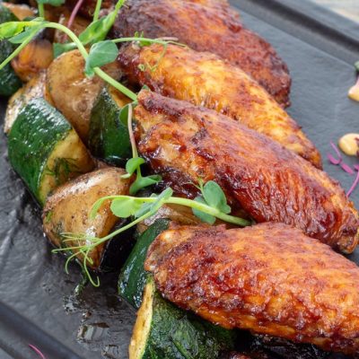 découvrez une recette simple et savoureuse de courgettes et pommes de terre rôties, parfaites pour un accompagnement gourmand et sain.