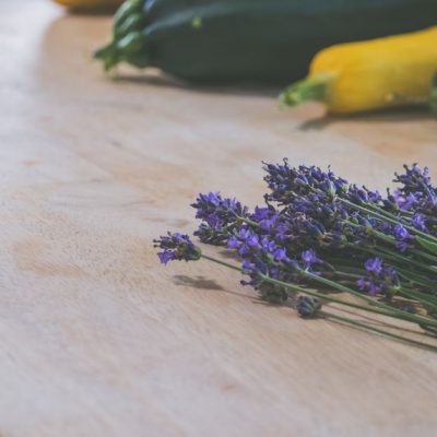découvrez notre recette délicieuse de courgettes farcies, un plat savoureux et idéal pour un repas sain et gourmand.