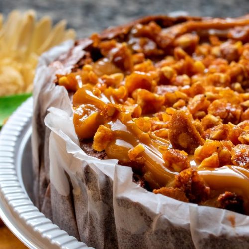 Comment réussir un gâteau renversé aux poires et noix de pécan